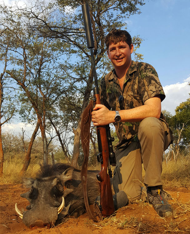 Elroi-Safaris-Rifle-Hunting
